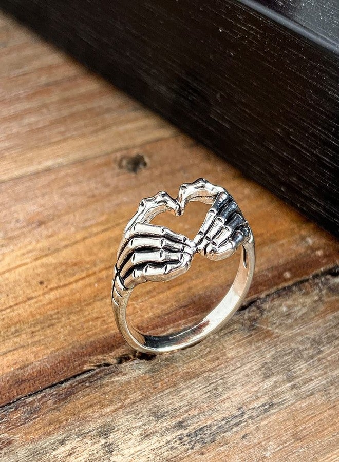FORUBUS Retro Skull Hand Heart Ring Gothic Style Love Heart Gesture Skeleton Hand Ring for Rock Biker Halloween Trick Costume Jewelry (7.5) - Image 4